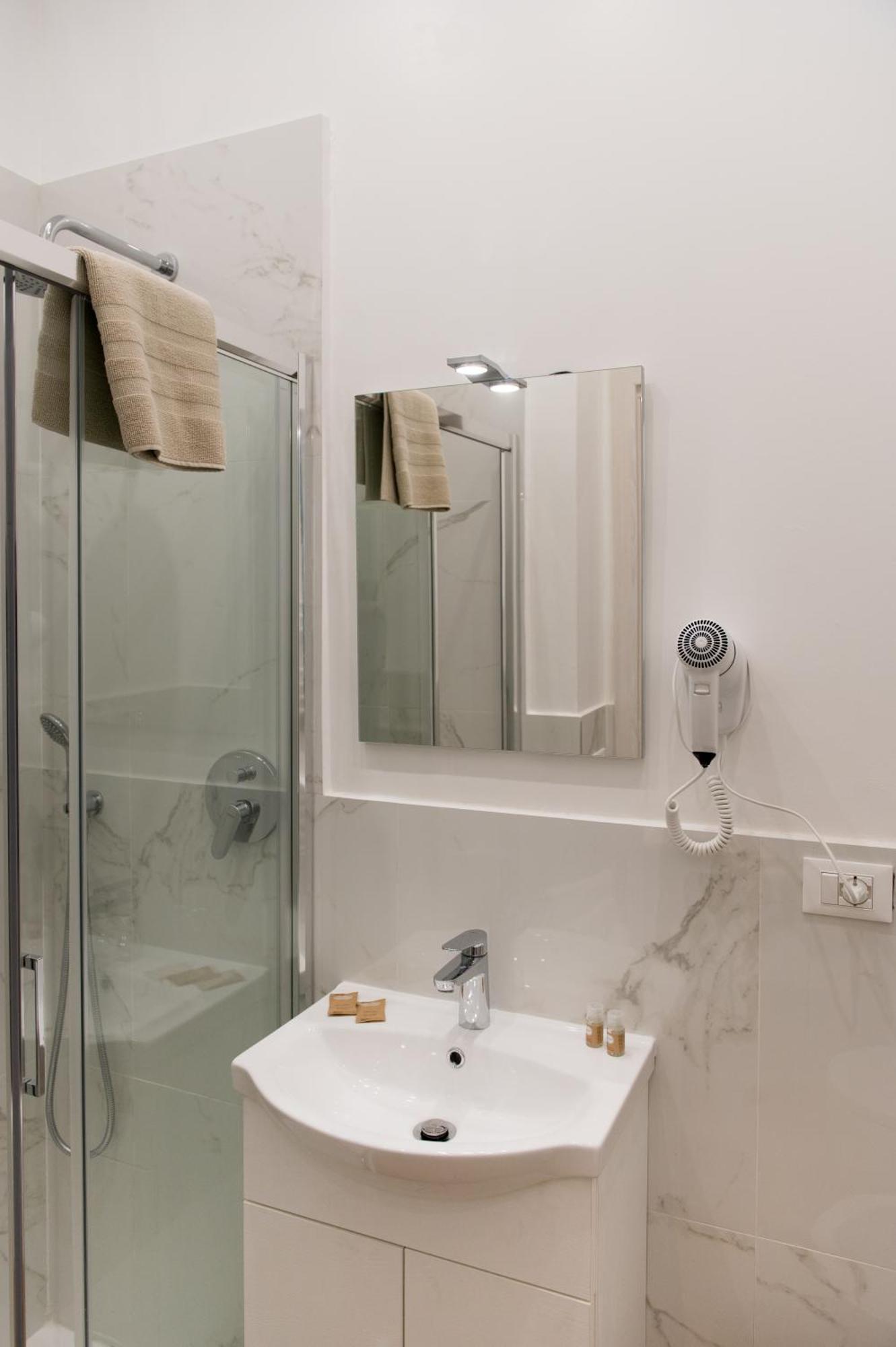 Posterla22 Ensuite Rooms Bologna Exterior foto